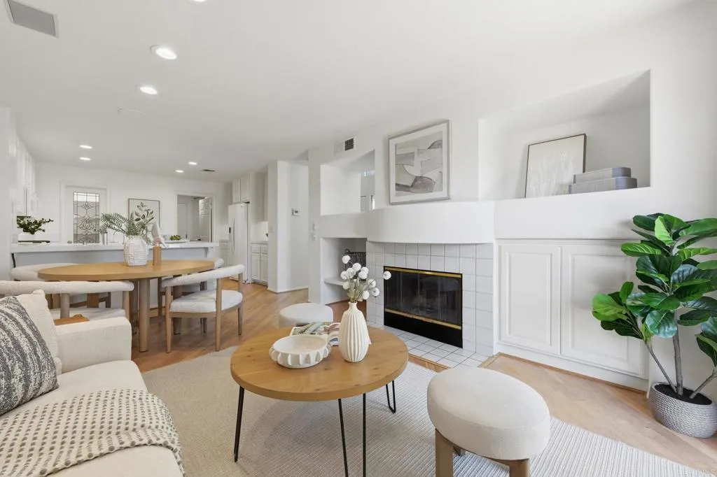 https://cdn.realtyfeed.com/cdn/127/306715303/0c7c705a410580b6d3315dacadaa7d27.webp