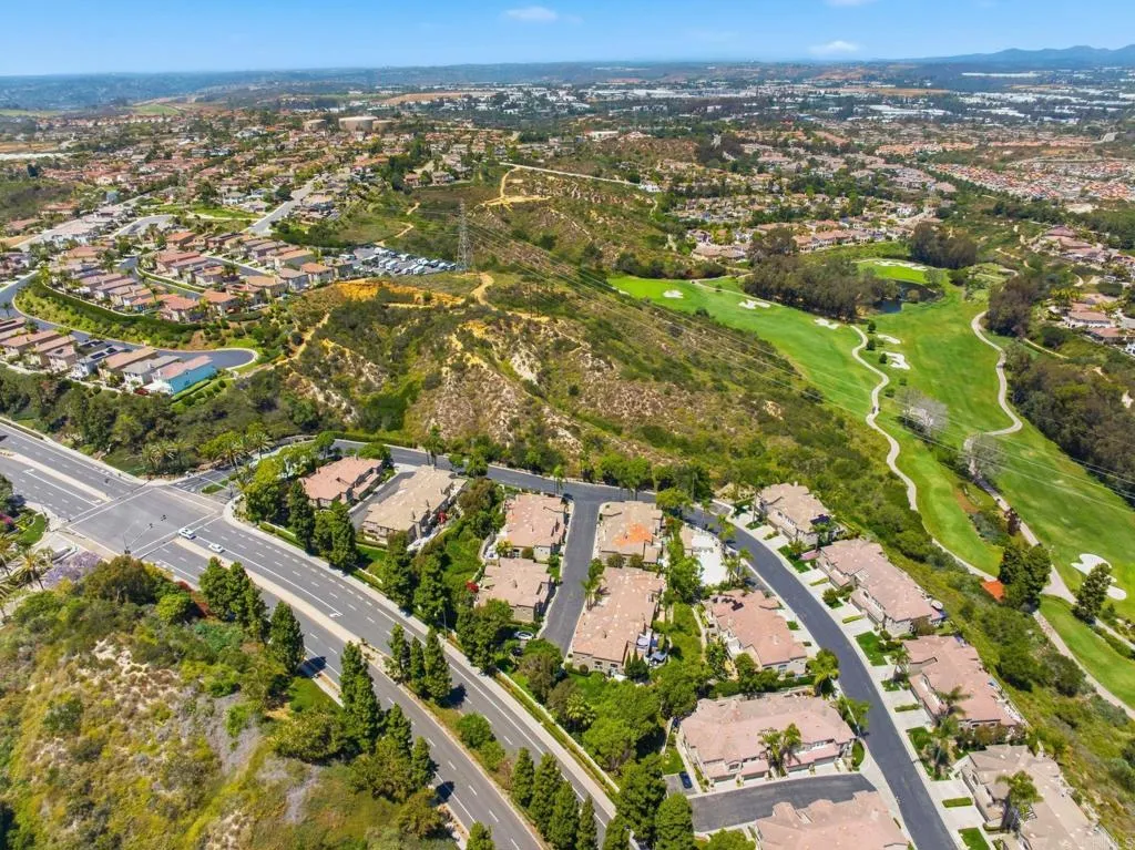 https://cdn.realtyfeed.com/cdn/127/306715303/39e08946b87262723f37e79587dd9cad.webp