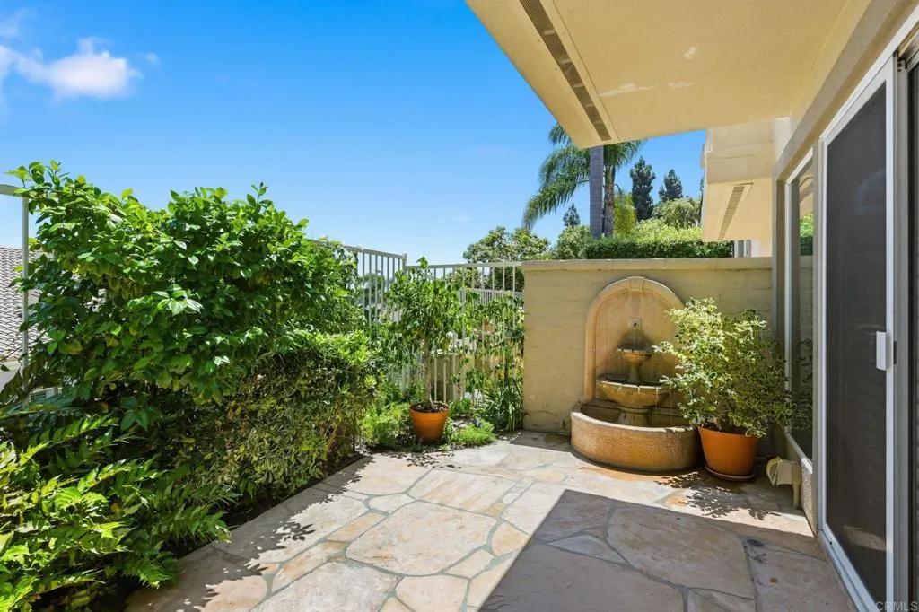 https://cdn.realtyfeed.com/cdn/127/306715303/592fef4298f21679cc5ac08798eef7e1.webp