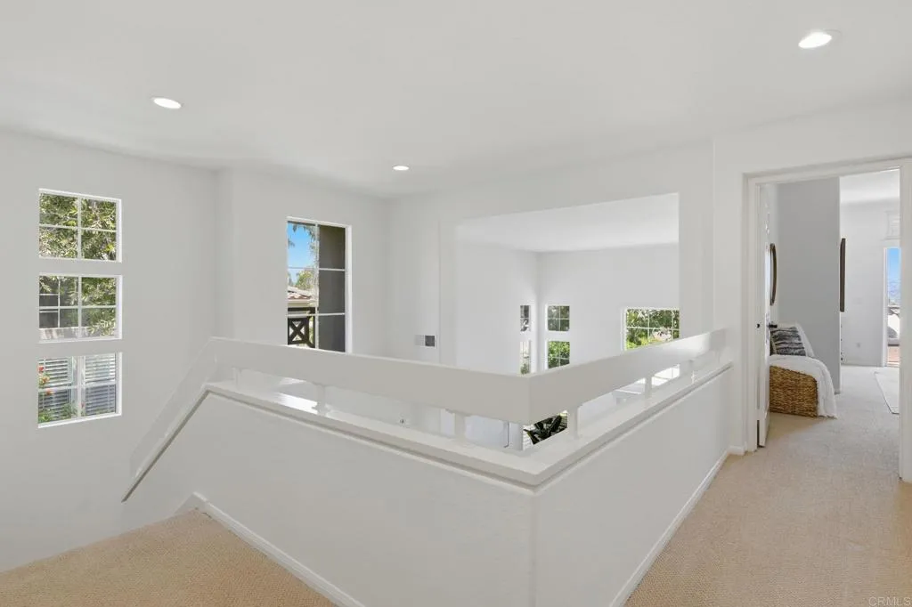 https://cdn.realtyfeed.com/cdn/127/306715303/97c6d30cdd0edba57bb085696c0ffa3c.webp