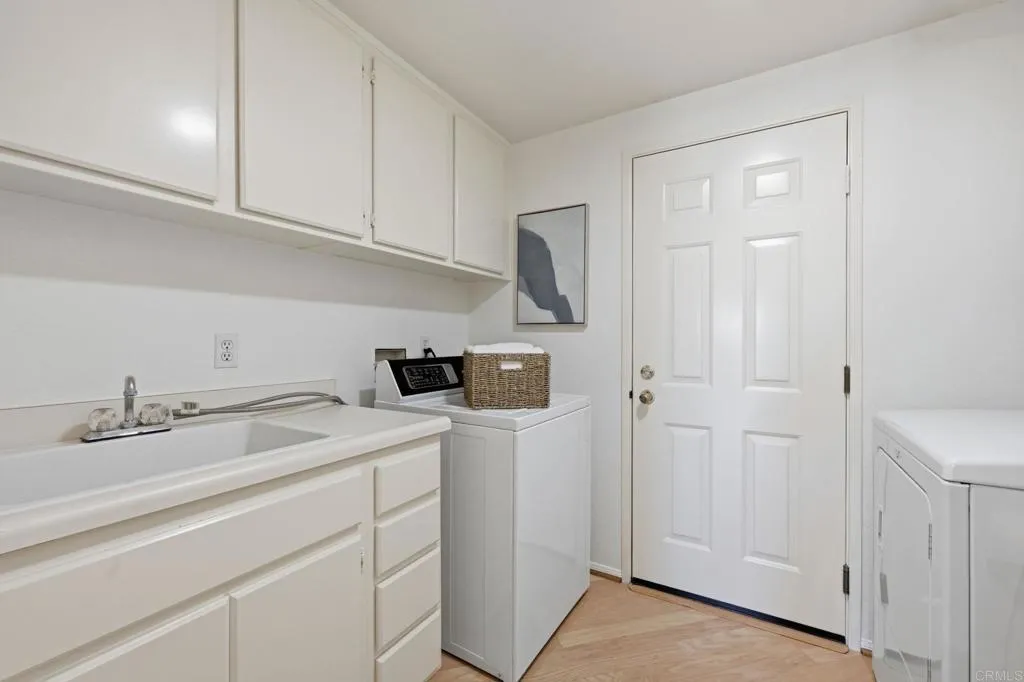 https://cdn.realtyfeed.com/cdn/127/306715303/b93b1f1d7faf98cc6c650b74f1af15be.webp