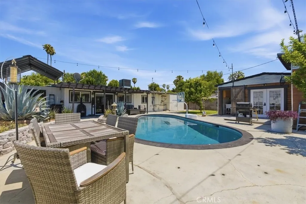 Reseda, CA 91335