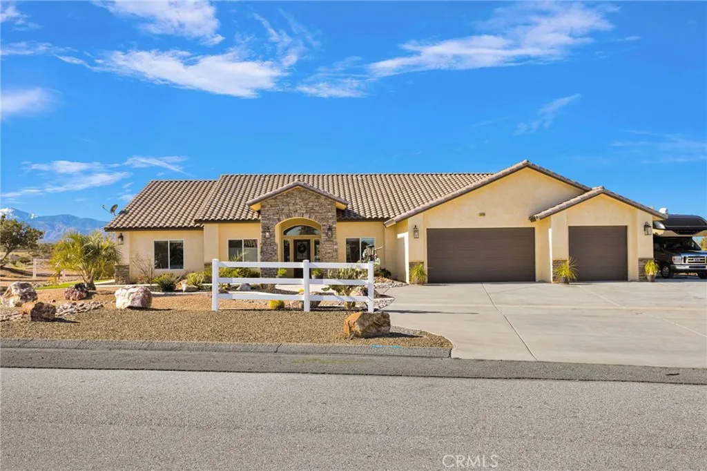 Oak Hills, CA 92344