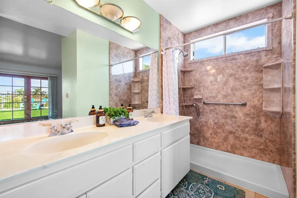 https://cdn.realtyfeed.com/cdn/127/306715417/03fe1b55b9fa1a0da75a99331f9b1bc6.webp