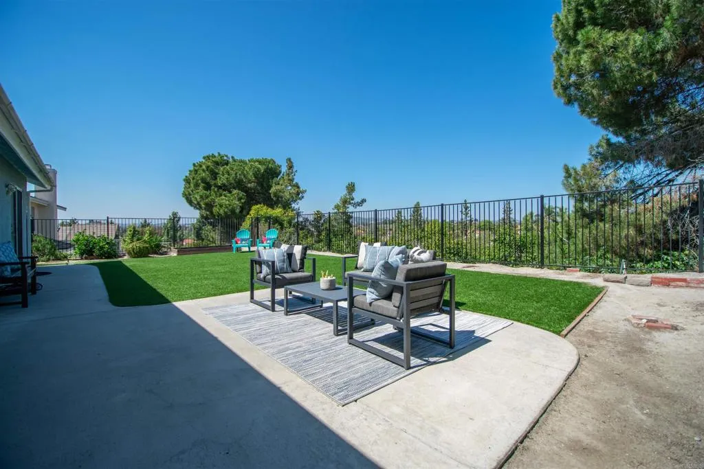 https://cdn.realtyfeed.com/cdn/127/306715417/65ff7ea95ffa17c18975fca382b26105.webp