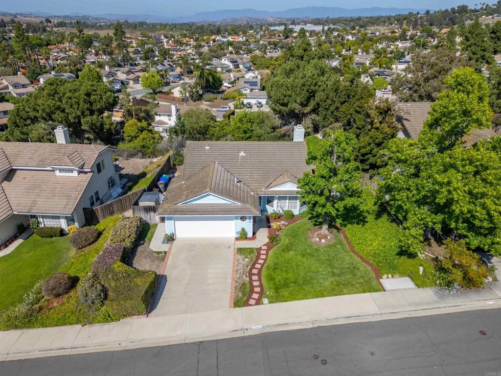 https://cdn.realtyfeed.com/cdn/127/306715417/83e2bb2ab32fc03445a6f48ac9d2ef7f.webp