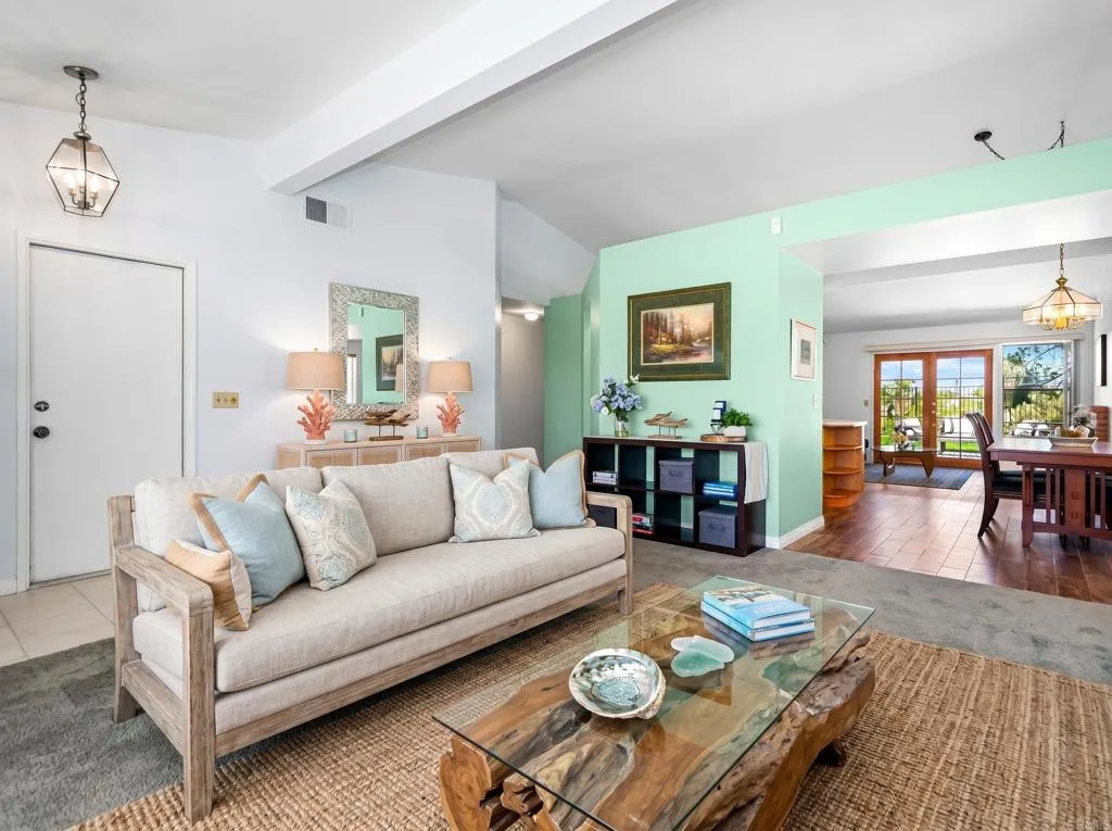 https://cdn.realtyfeed.com/cdn/127/306715417/9cf407a9eba390928dcd6e956470f831.webp