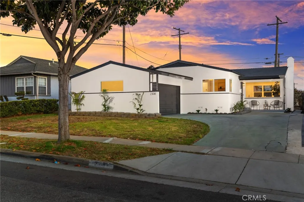 Hawthorne, CA 90250