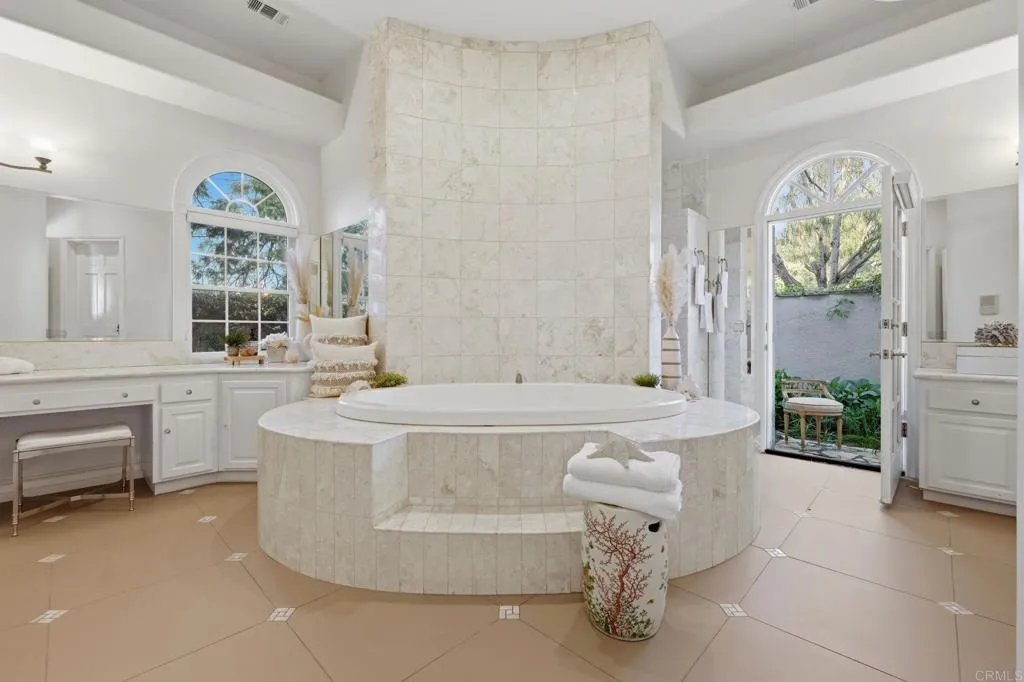 https://cdn.realtyfeed.com/cdn/127/306715452/260b991e98f94e2c15807a2d955d5ce3.webp