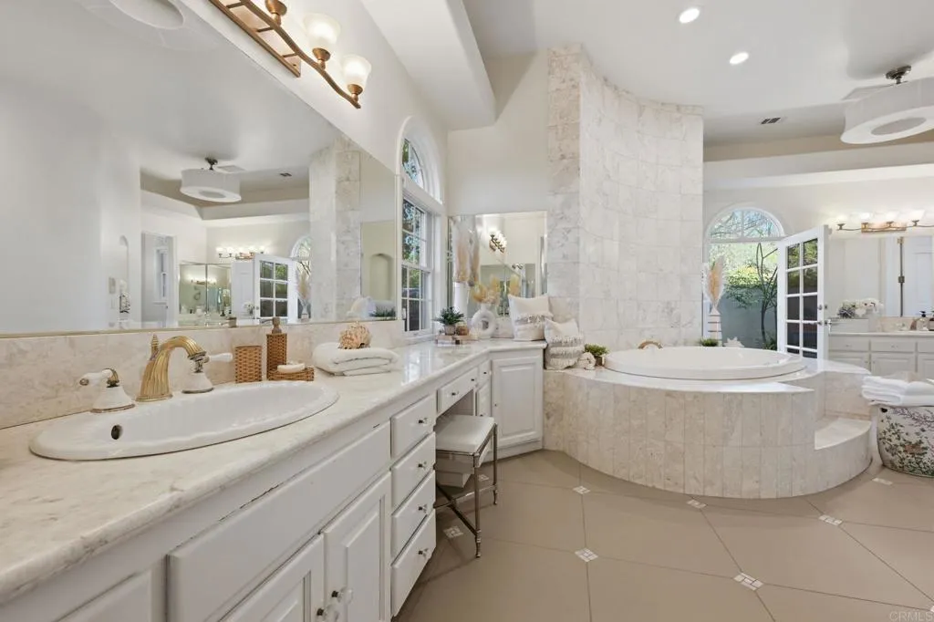https://cdn.realtyfeed.com/cdn/127/306715452/3ee824e6c127007a8794260e8618be68.webp
