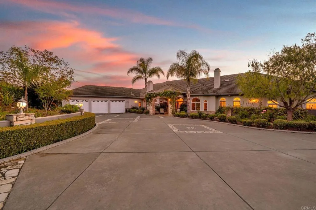https://cdn.realtyfeed.com/cdn/127/306715452/b7ea4d765065bc81ec099f04ab58276e.webp