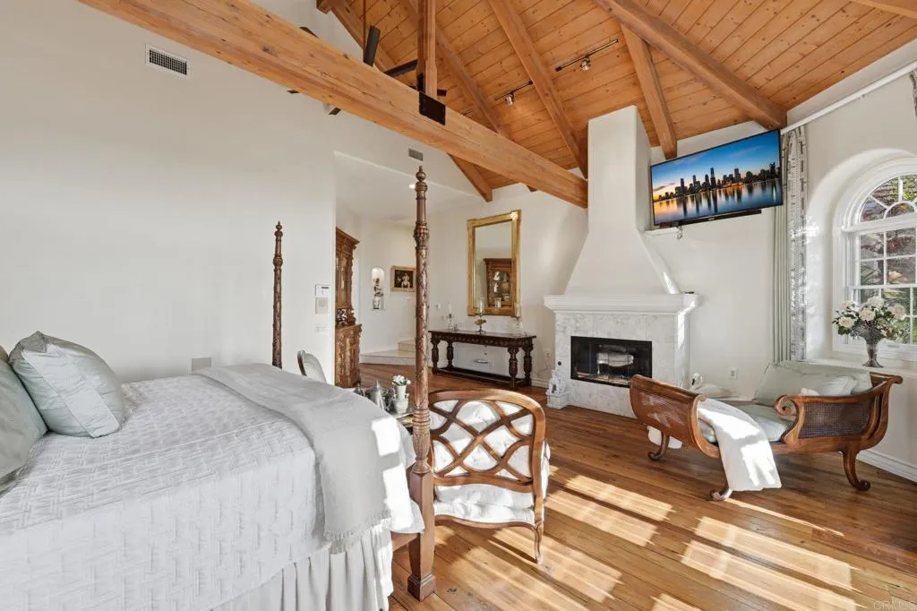 https://cdn.realtyfeed.com/cdn/127/306715452/dca015616ae4ff29e10abf79c3f093e4.webp
