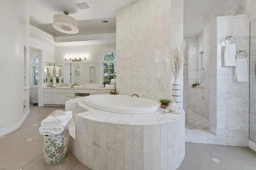 https://cdn.realtyfeed.com/cdn/127/306715452/e10b7068e2de139731cc49ddd5b3e883.webp