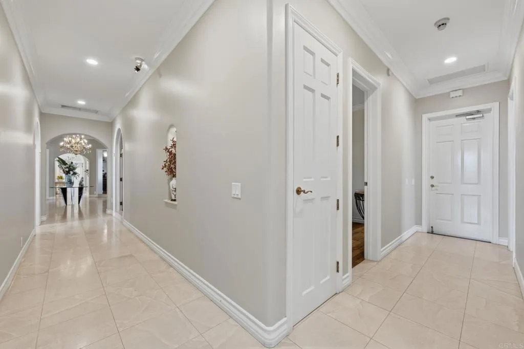 https://cdn.realtyfeed.com/cdn/127/306715452/eee20135f95db6f3532618b420f93f5d.webp