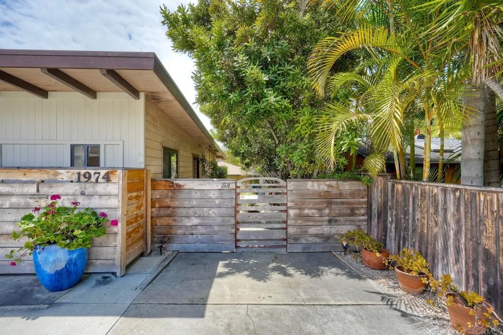 https://cdn.realtyfeed.com/cdn/127/306715464/17f57d28489876961b082747854c8c63.webp