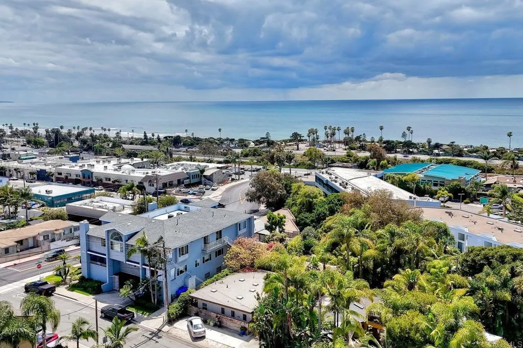 https://cdn.realtyfeed.com/cdn/127/306715464/48df37774bf5bb97b0ea06baa7b3d2f9.webp