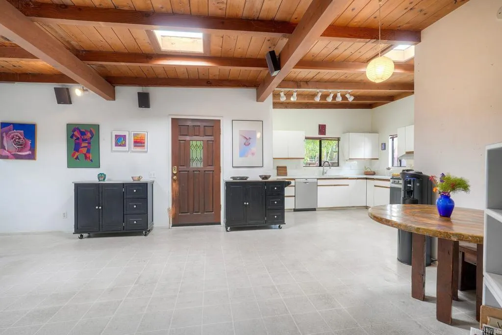 https://cdn.realtyfeed.com/cdn/127/306715464/5394400572ef0d3b7b5ac1fb3bb032ef.webp