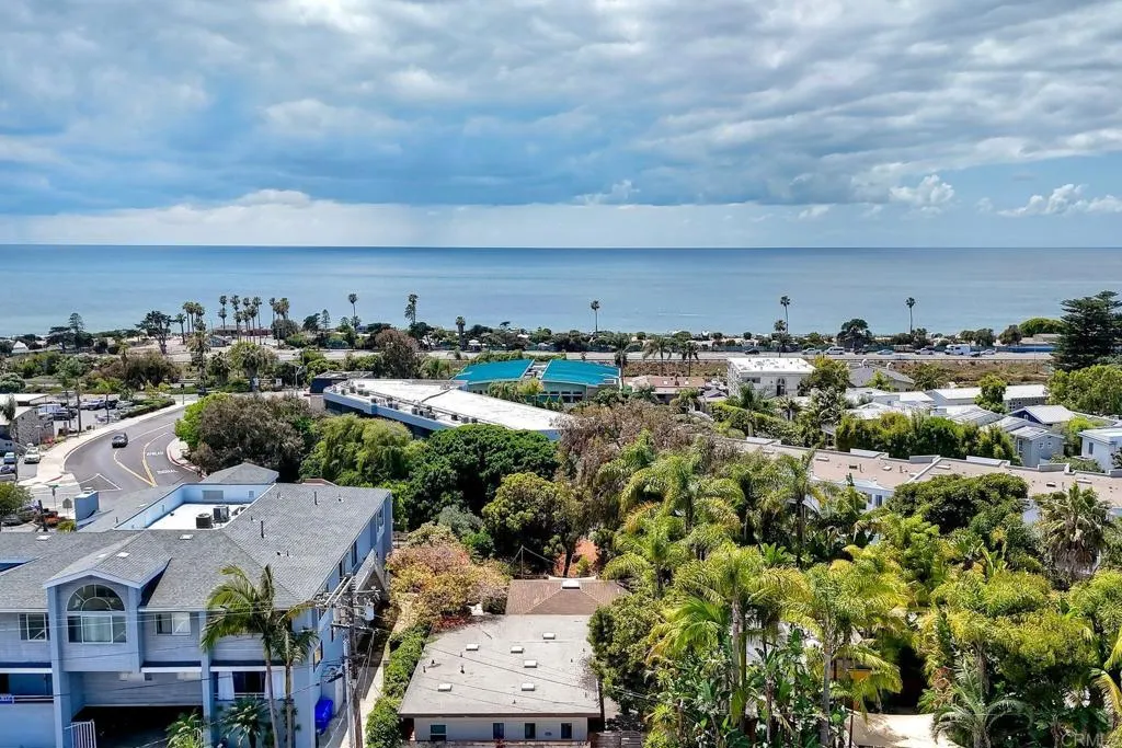 https://cdn.realtyfeed.com/cdn/127/306715464/af16e86070c75dd274b2ca36a2a34e81.webp
