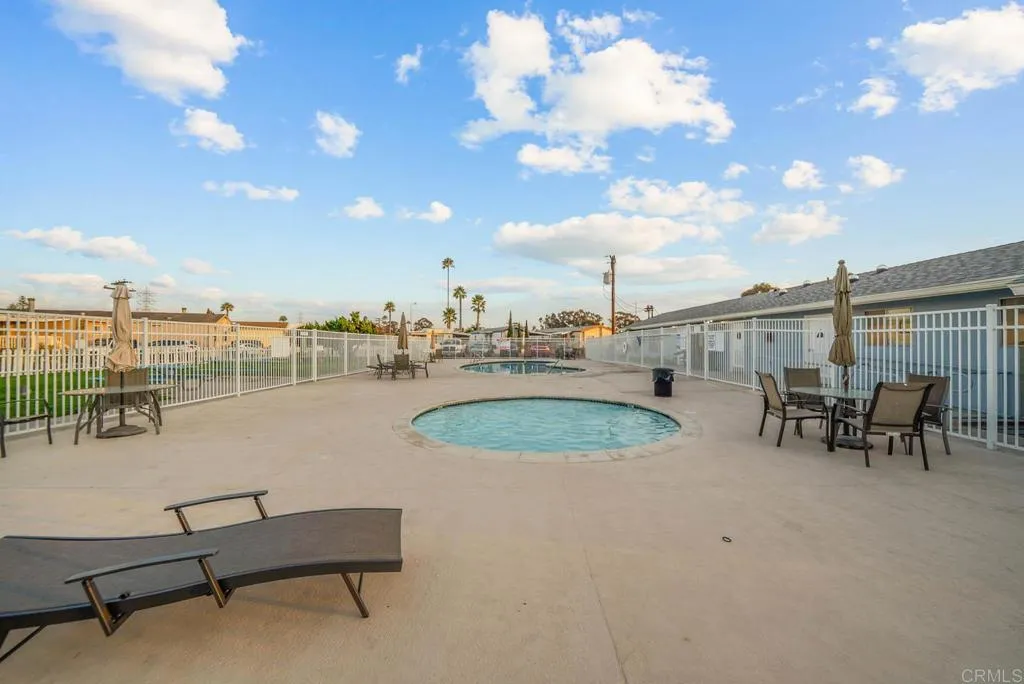https://cdn.realtyfeed.com/cdn/127/306715555/0cff57674f75b204b32681978f20ab93.webp
