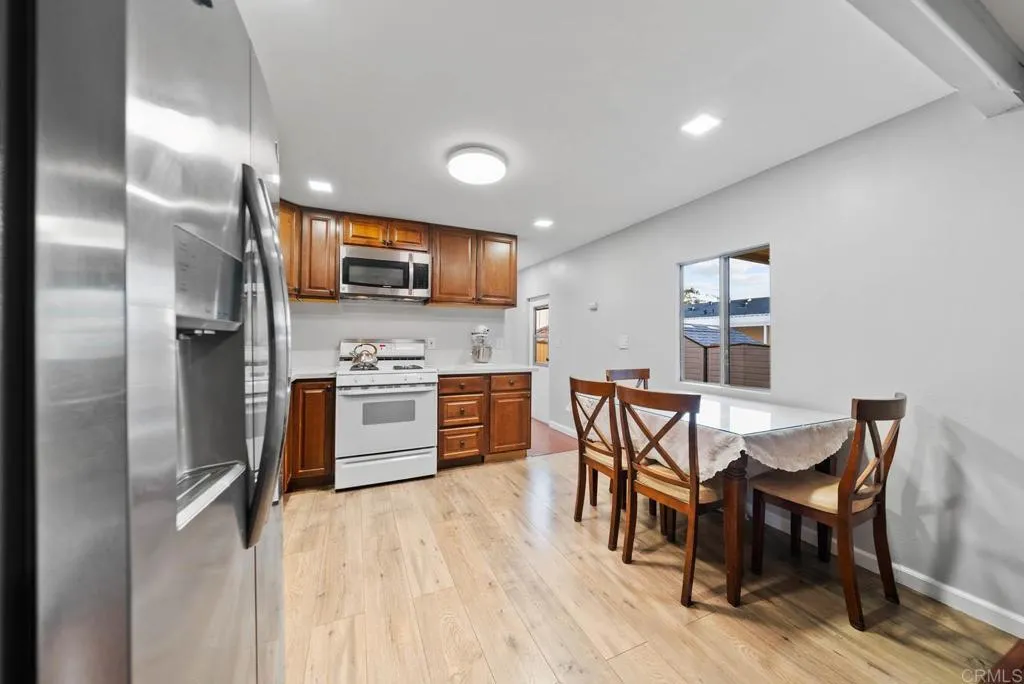 https://cdn.realtyfeed.com/cdn/127/306715555/1f48bf839a3ea66965b101fc97962775.webp