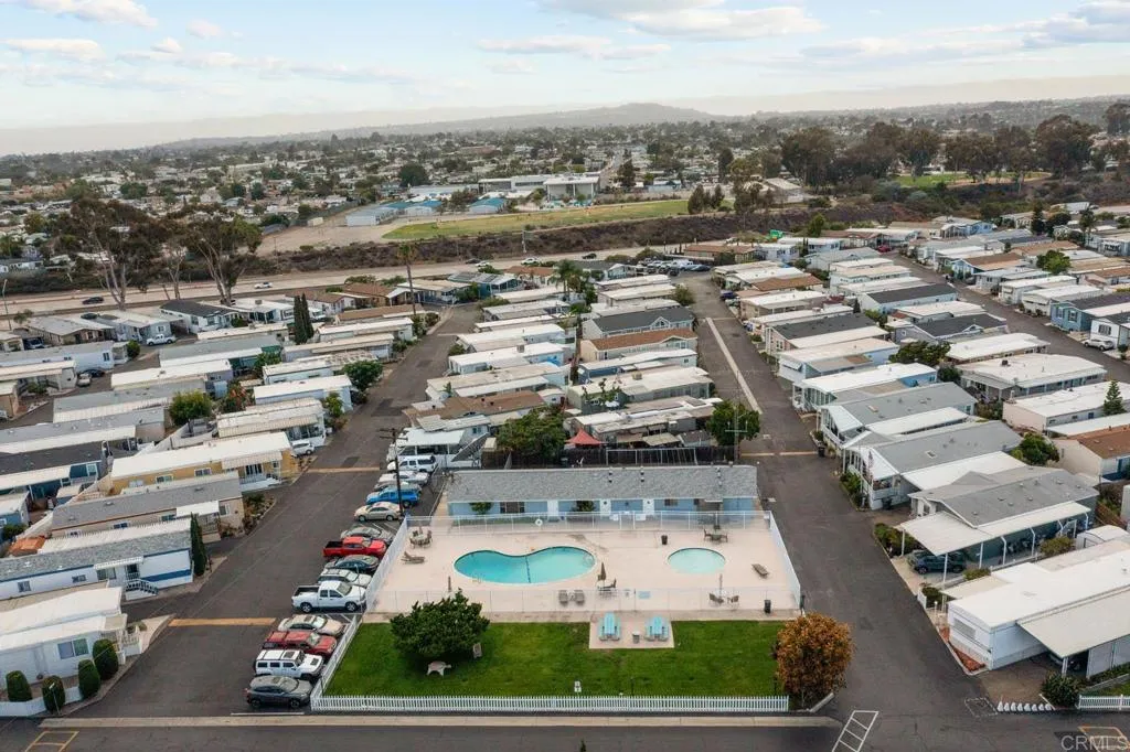 https://cdn.realtyfeed.com/cdn/127/306715555/e236bfaa76f04866a96c1d0993525523.webp