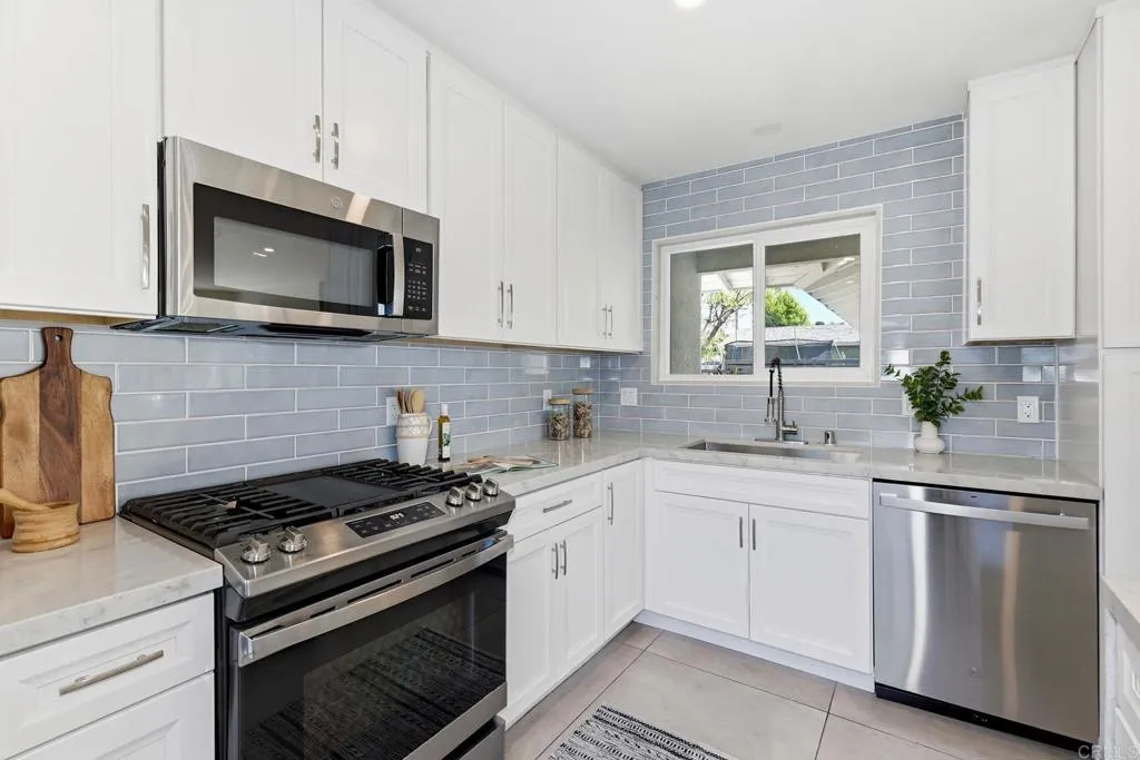 https://cdn.realtyfeed.com/cdn/127/306715615/0f23a52d8e245e0af2110f3ff8c28233.webp
