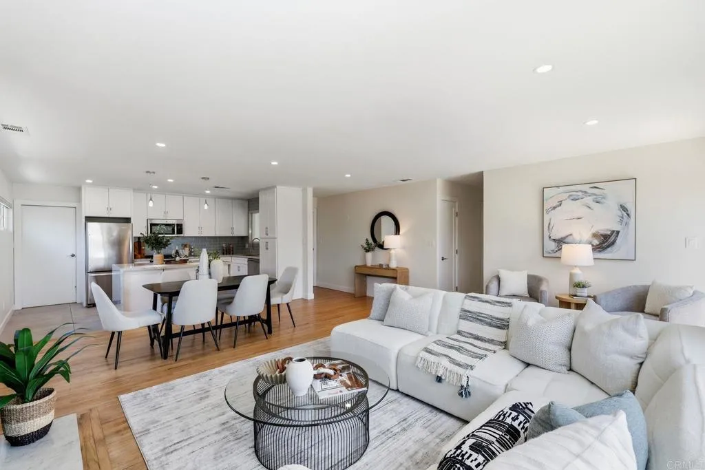 https://cdn.realtyfeed.com/cdn/127/306715615/af7075645a4414d567be853db06c70ba.webp