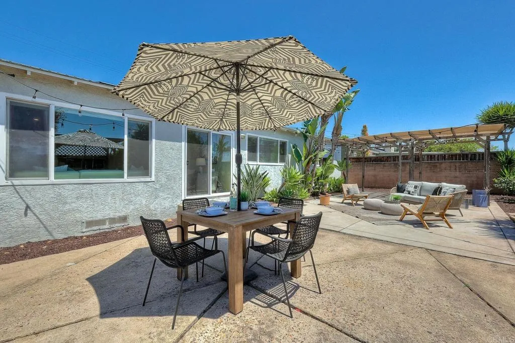 https://cdn.realtyfeed.com/cdn/127/306715615/c4a751109ba08daf699d891daa9ceb99.webp