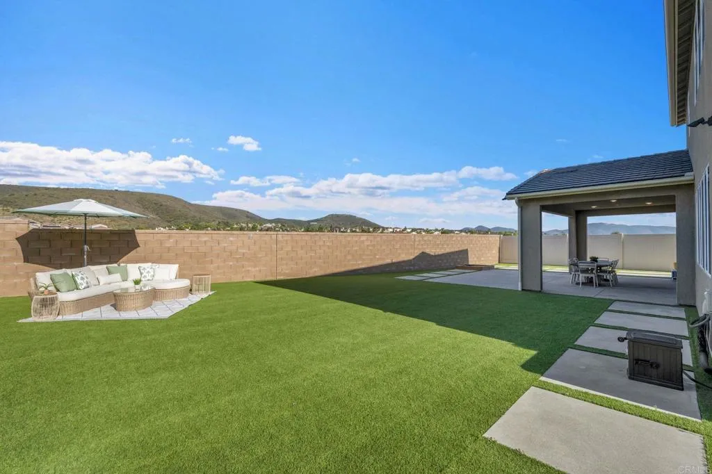https://cdn.realtyfeed.com/cdn/127/306715618/12eb11bb33deceac958d37281a5d77aa.webp