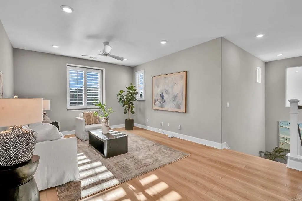 https://cdn.realtyfeed.com/cdn/127/306715618/867bc2e512933018595222079768f6cb.webp