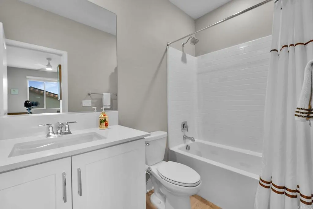 https://cdn.realtyfeed.com/cdn/127/306715618/a8b77f15a54149af277cb2604d5c71f2.webp