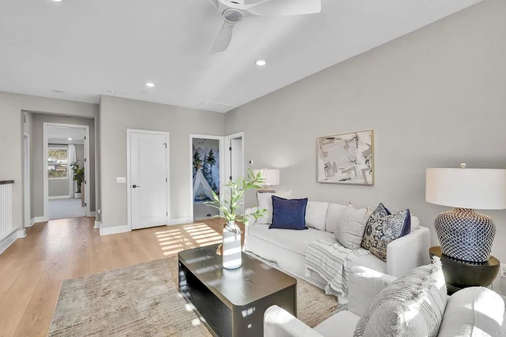 https://cdn.realtyfeed.com/cdn/127/306715618/c8304180b3d166bcf88542ce36a65890.webp