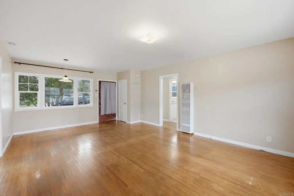 https://cdn.realtyfeed.com/cdn/127/306715633/b3456e4be6f85df1750370478a9804eb.webp