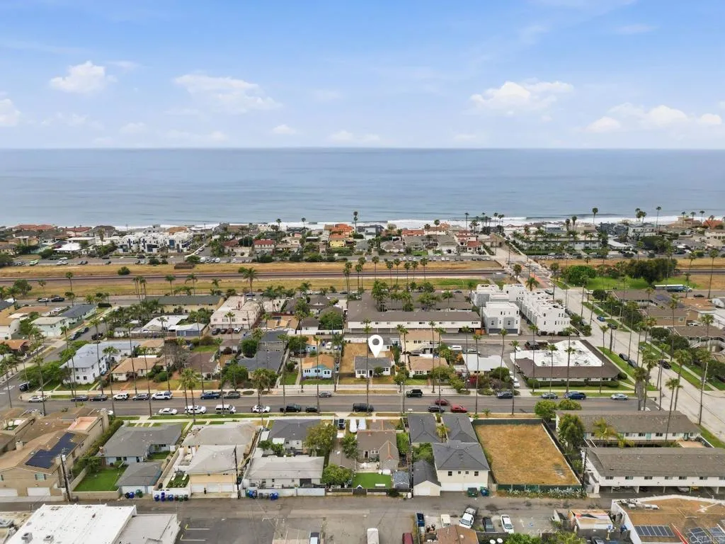 https://cdn.realtyfeed.com/cdn/127/306715633/f236ddf58de4041c2e3baacda2f94c64.webp