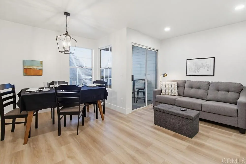 https://cdn.realtyfeed.com/cdn/127/306715651/fa36f1184927ff45dc32b936911fff47.webp