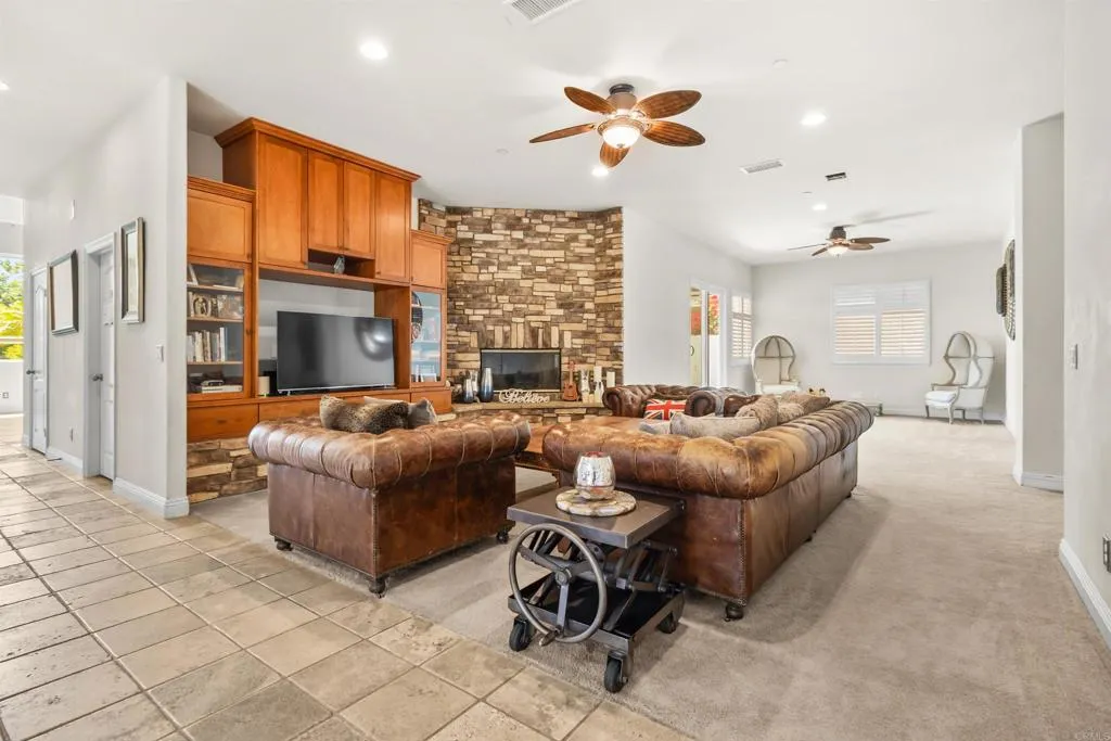 https://cdn.realtyfeed.com/cdn/127/306715691/15a3cb0cd73c6f990bbae220656ce13f.webp
