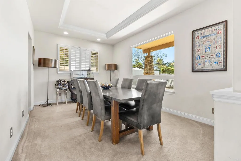 https://cdn.realtyfeed.com/cdn/127/306715691/982e36ad6b19c3329bcb9da912eeed73.webp