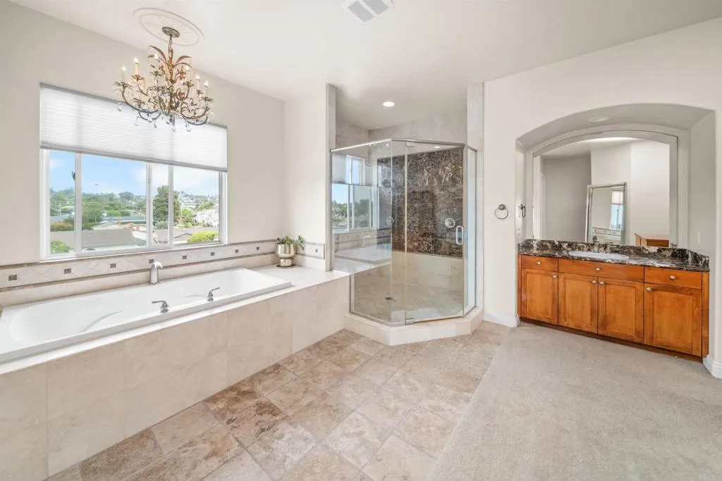 https://cdn.realtyfeed.com/cdn/127/306715691/d6e051b9e2f2e305a76b29bb4b10c8d9.webp