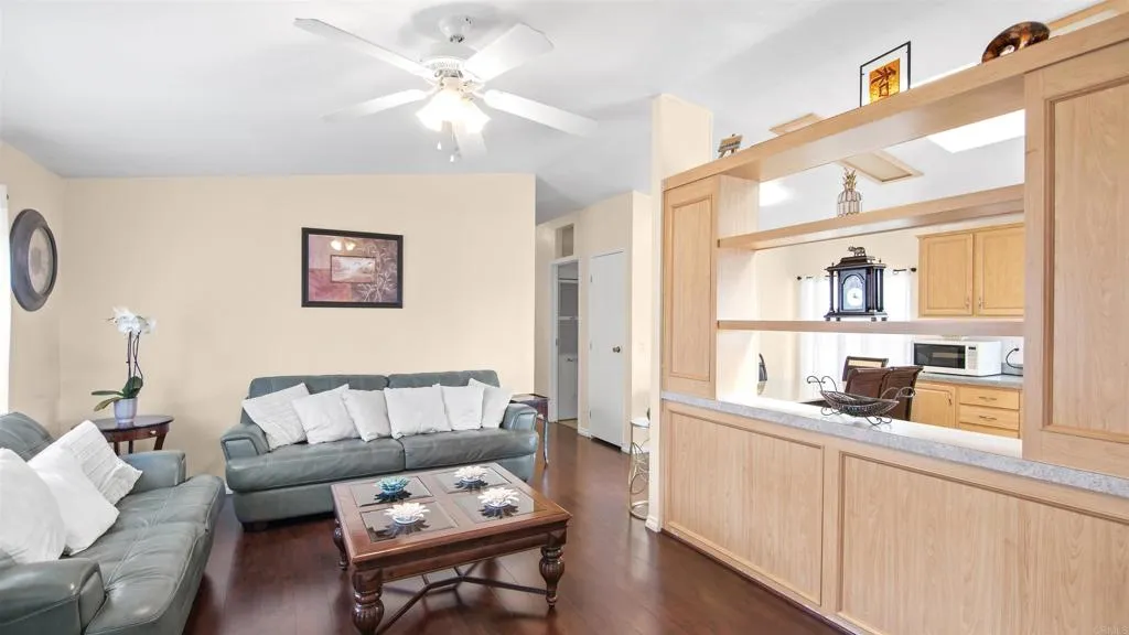 https://cdn.realtyfeed.com/cdn/127/306715720/127fa1aea197016b9d1124cd44aab6db.webp