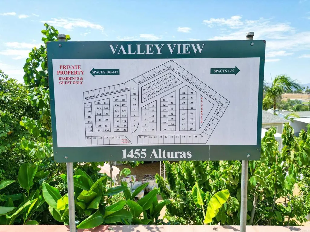 https://cdn.realtyfeed.com/cdn/127/306715720/c9fb7c170f27f19b1279b366f4b2f0bf.webp
