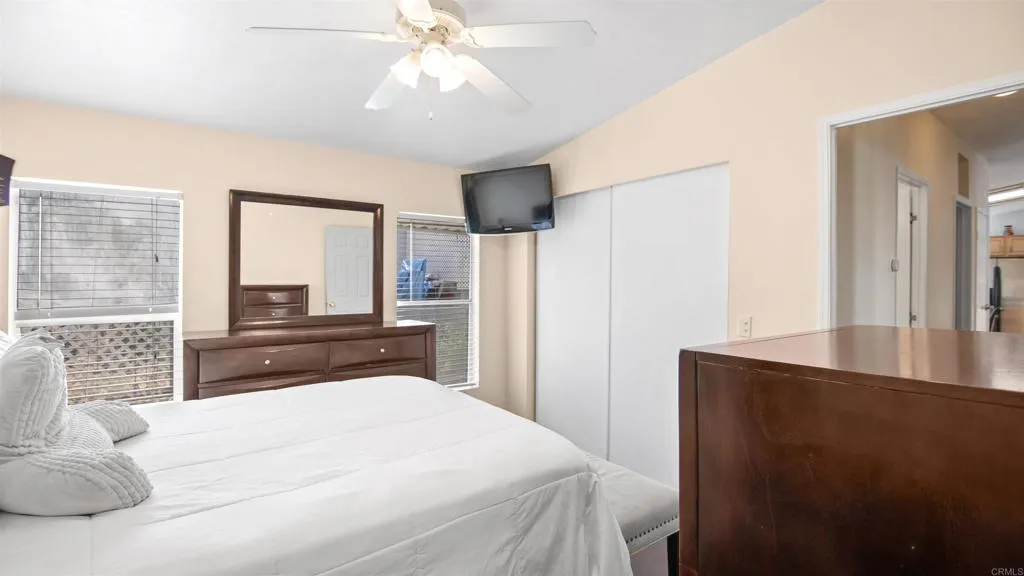 https://cdn.realtyfeed.com/cdn/127/306715720/ec03316e6f891ddae06684898ed9f038.webp