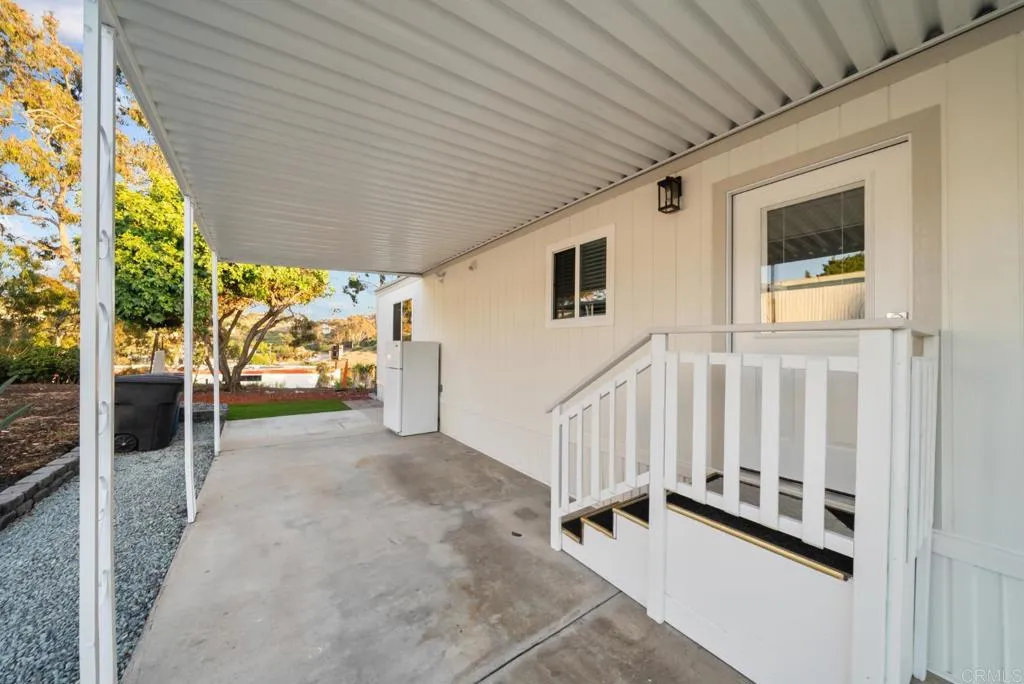 https://cdn.realtyfeed.com/cdn/127/306715721/8d0c87c7eb681f5063714e9f981263f2.webp