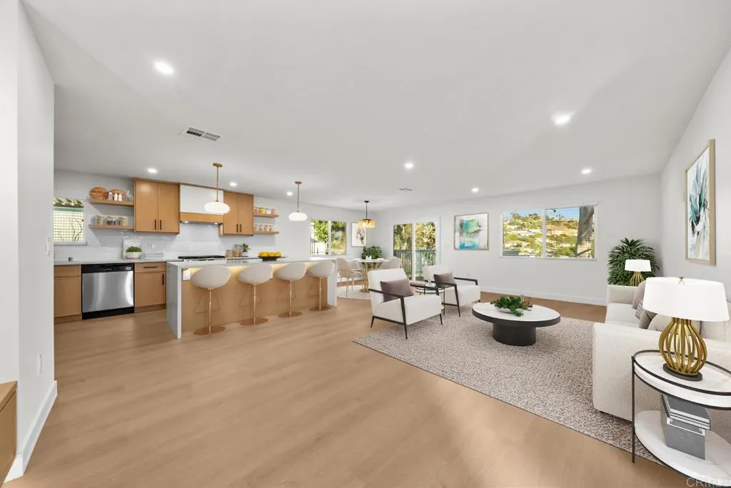 https://cdn.realtyfeed.com/cdn/127/306715721/b35b7bc5a7bf31f9c303dfbc689c48ff.webp