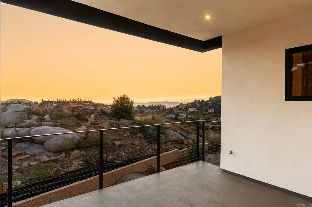 https://cdn.realtyfeed.com/cdn/127/306715737/a23d0cdeea91f7616086c5b21f7407cc.webp