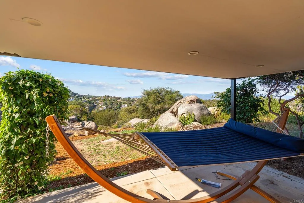 https://cdn.realtyfeed.com/cdn/127/306715737/d683d71c254f46f654b6a1cb4c022df5.webp