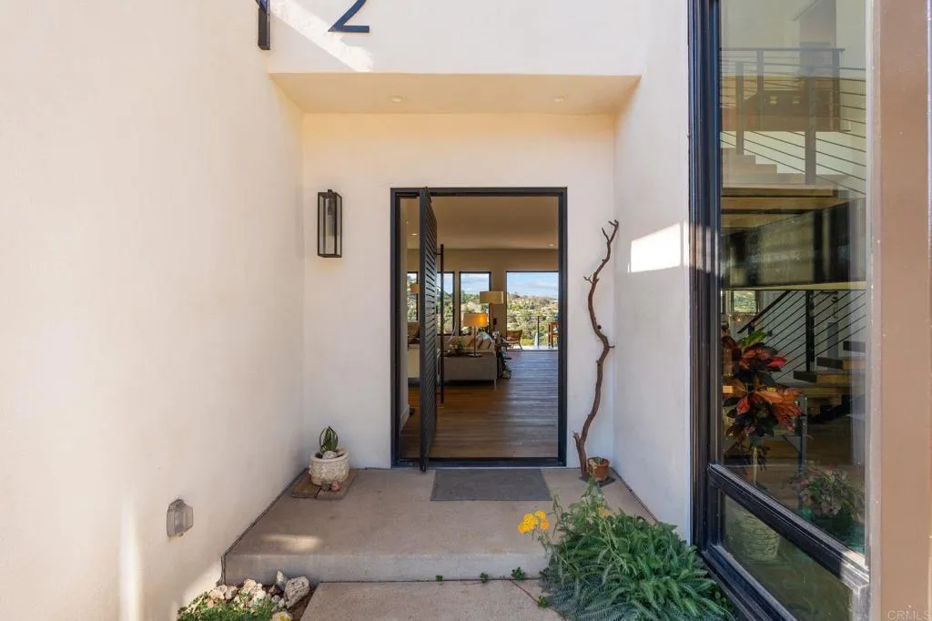 https://cdn.realtyfeed.com/cdn/127/306715737/fc22cb407b52e12c2c9e4452dfa6657e.webp