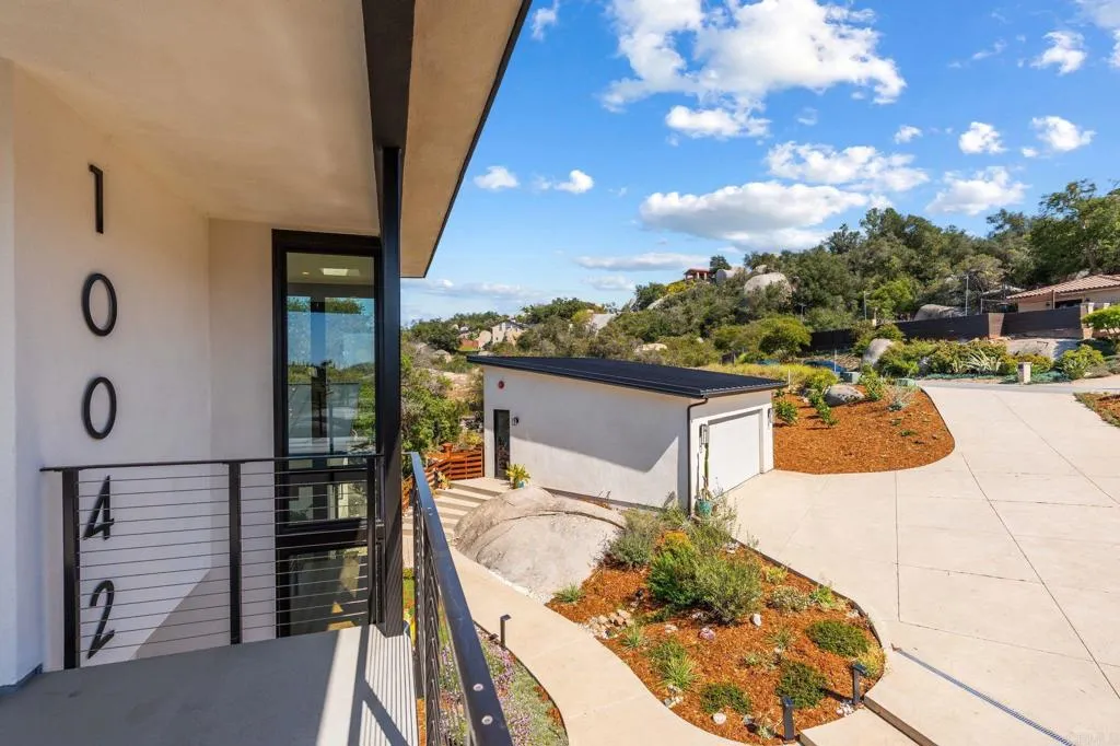 https://cdn.realtyfeed.com/cdn/127/306715737/ff51b9b251451c158b8ce2cf62ab8565.webp