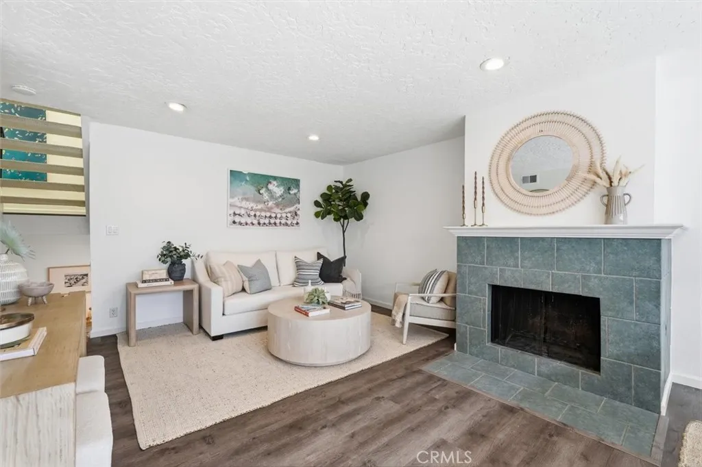 Manhattan Beach, CA 90266