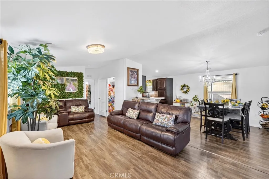 https://cdn.realtyfeed.com/cdn/127/306715870/3023eb2530d6be870325b2f557ad9131.webp