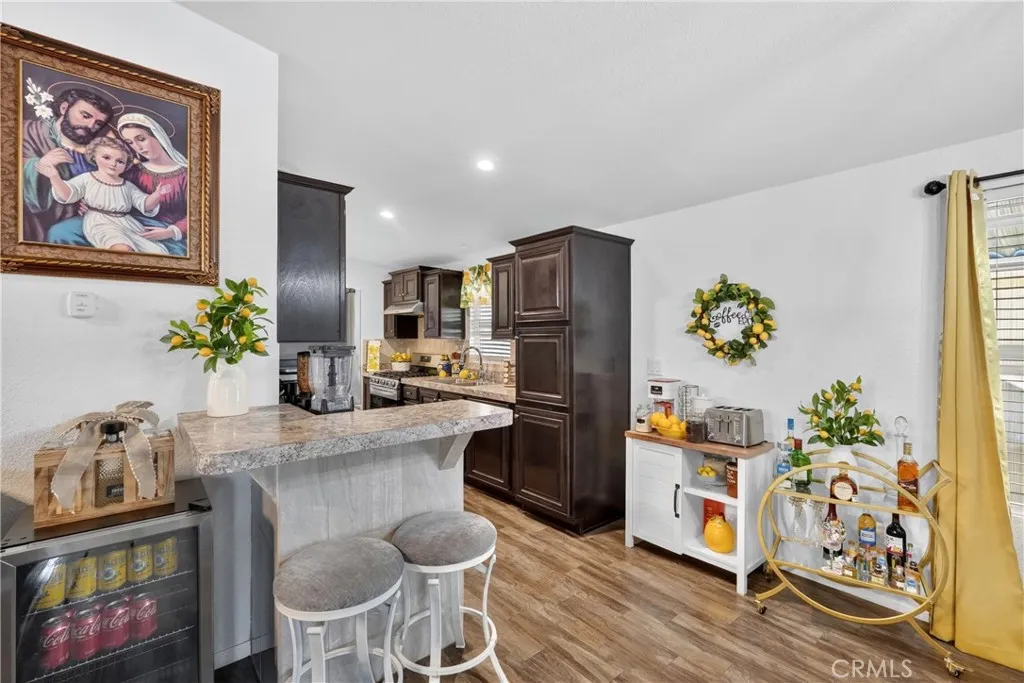 https://cdn.realtyfeed.com/cdn/127/306715870/8d66e870db4cde6bc28685c9e6813127.webp